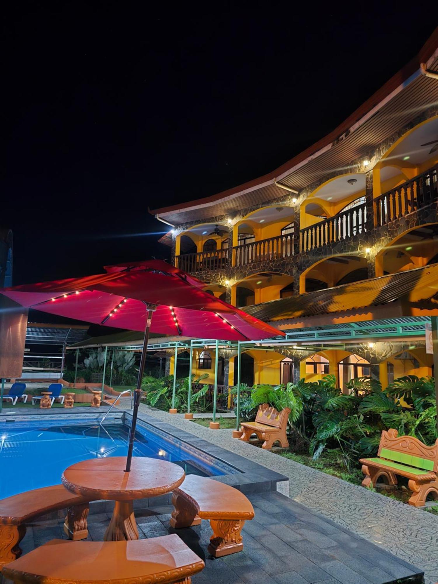 Apartahotel Playa Luna Uvita Ngoại thất bức ảnh